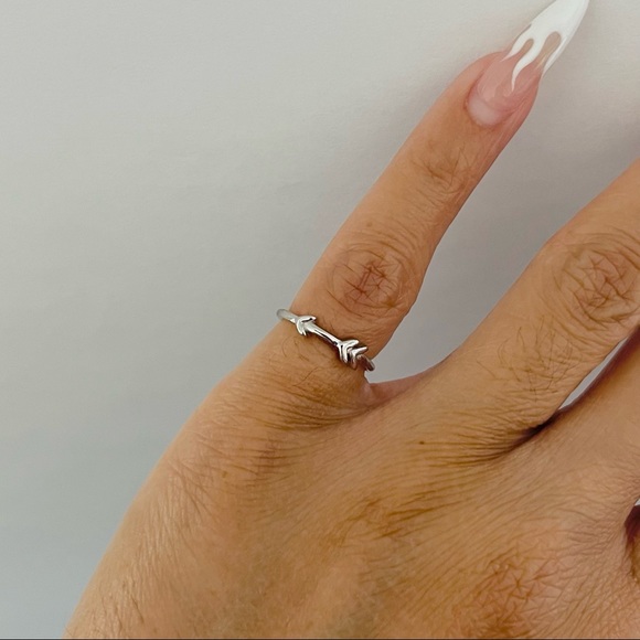 Sterling silver arrow toe ring, silver arrow toe ring, dainty arrow ring, arrow - Picture 10 of 12